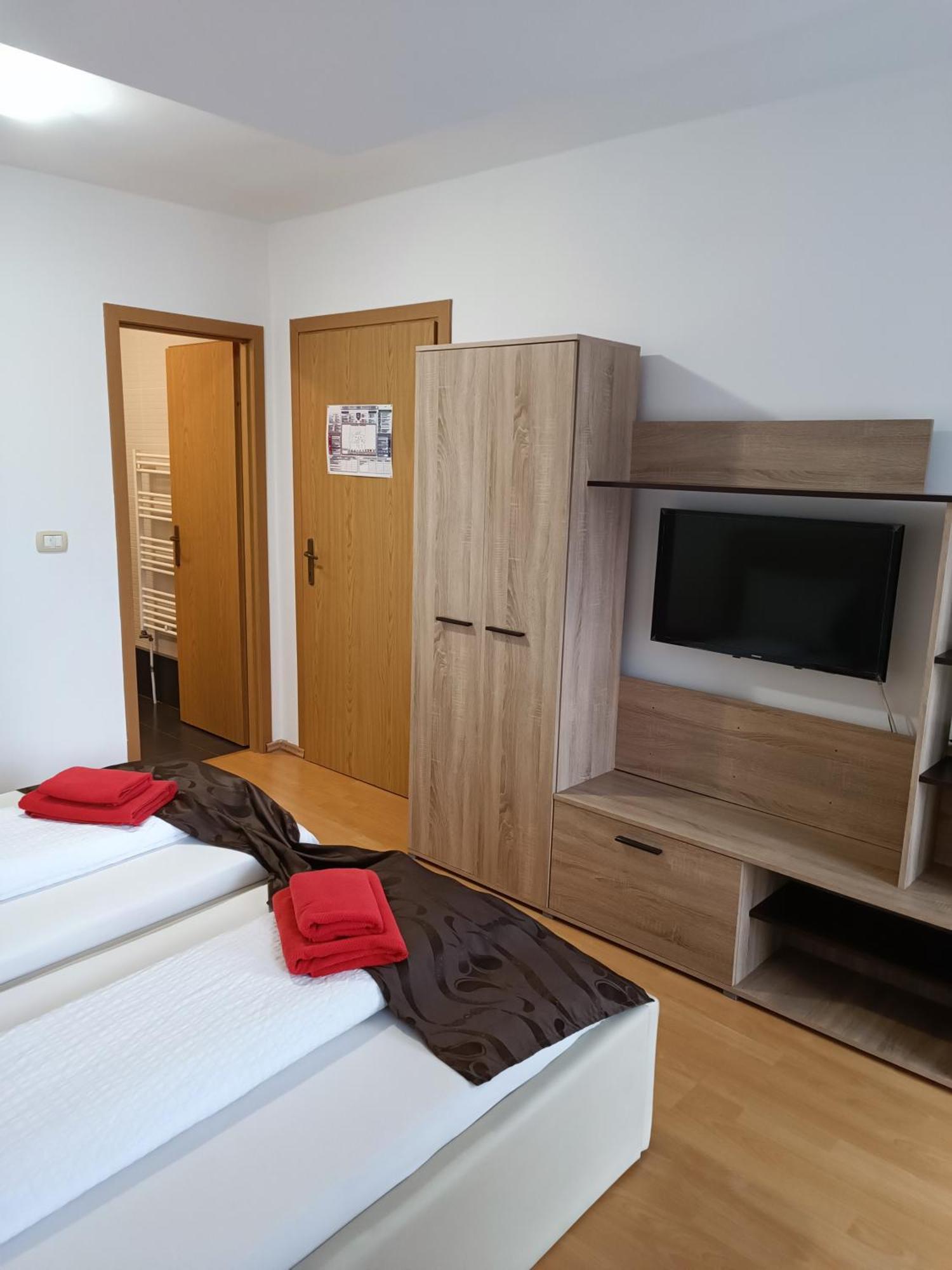 Family Pension Arad Exterior foto