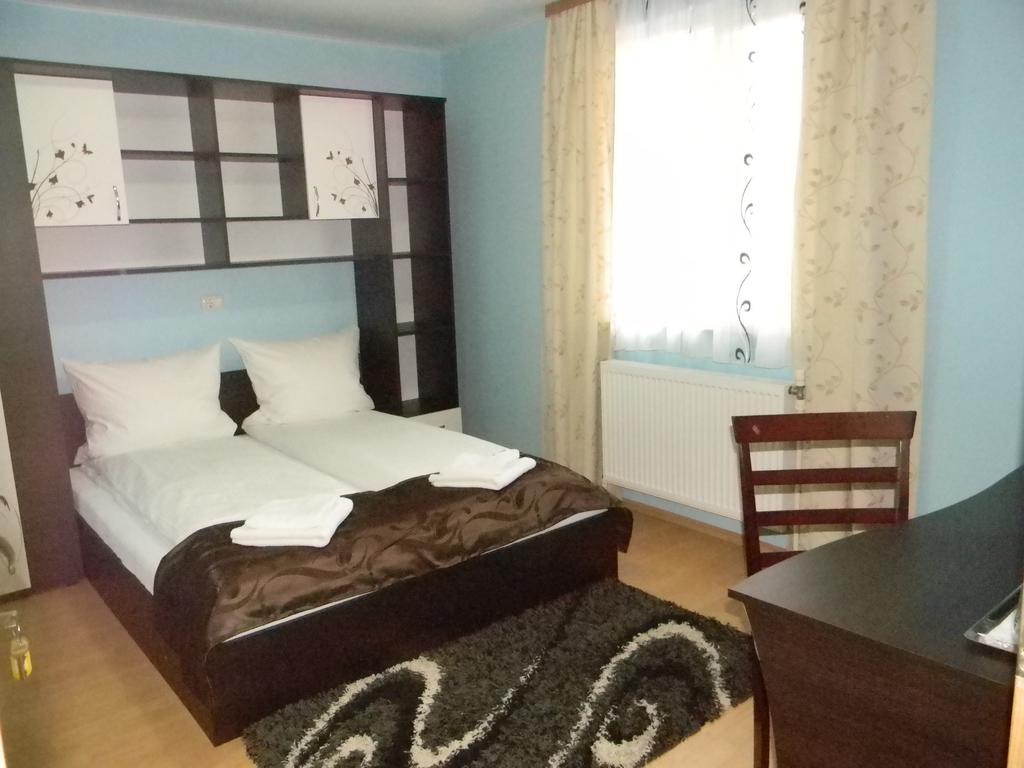 Family Pension Arad Exterior foto