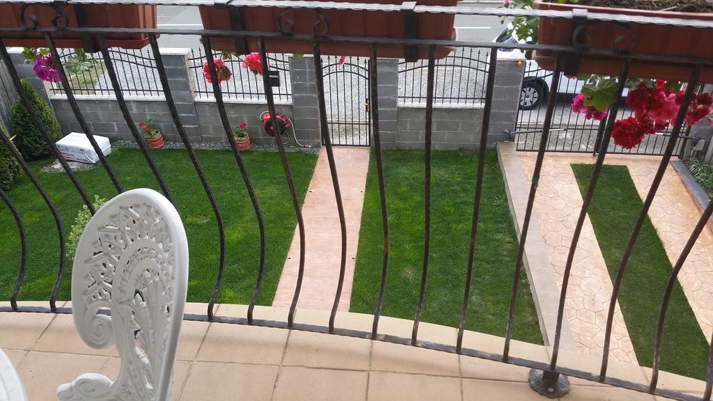 Family Pension Arad Exterior foto